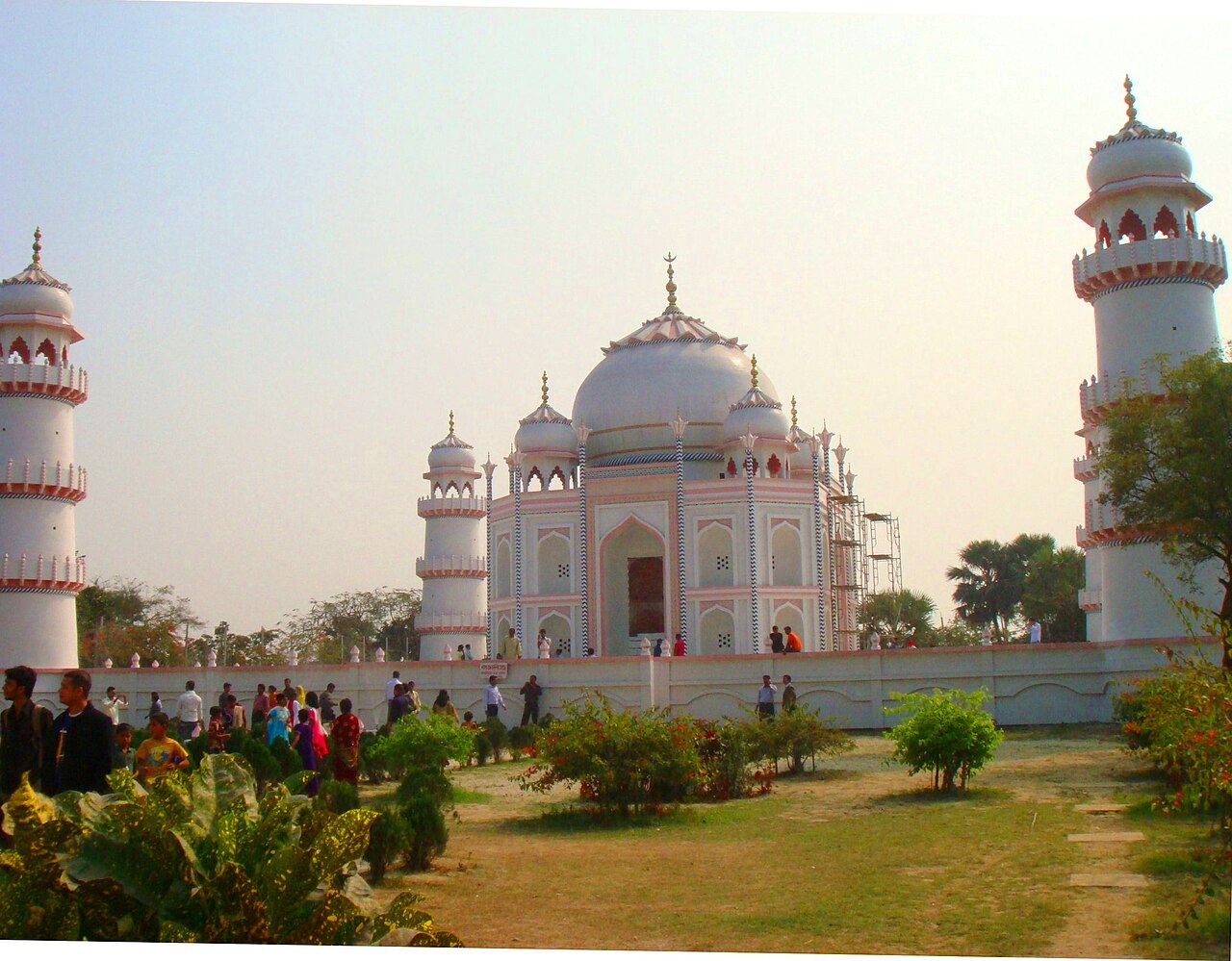 Banglar Taj Mahal